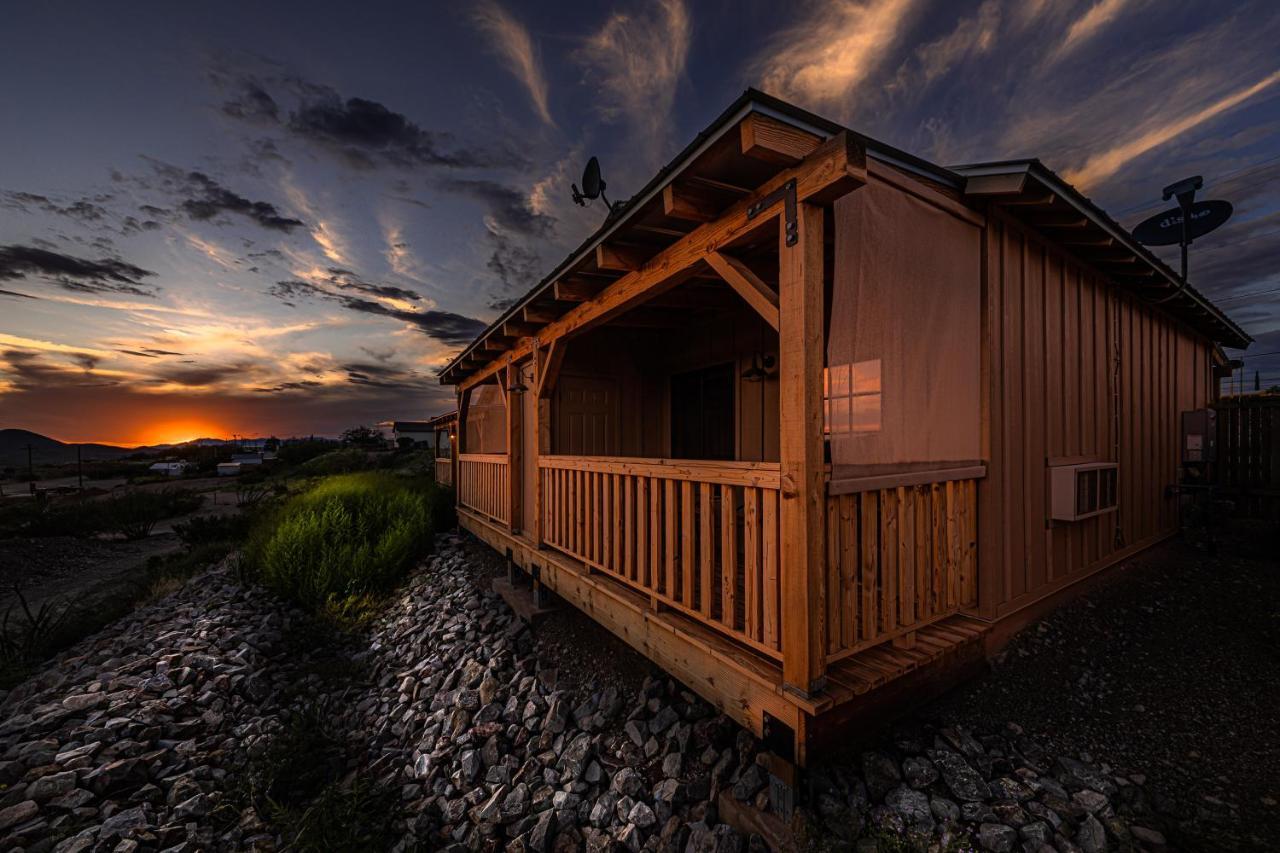 -Pet Friendly- Miners Cabin #5 -Two Double Beds - Private Balcony Tombstone Exterior foto